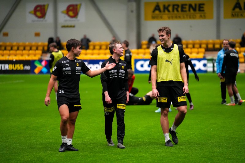 TALENTER: Ungguttene Harald Woxen (16), Christopher Kjensteberg (19) og Markus Edner Wæhler (17) stortrivdes på årets første økt. Foto: Andreas Aalling