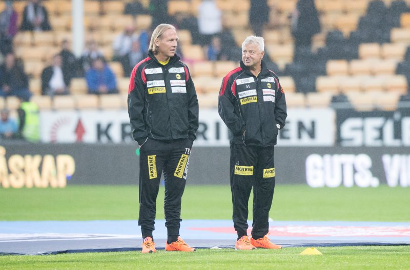 TAPTE: Det gikk ikke så bra for sportssjef Bjarmann og trener Erlandsen i 2017. Trønderne vant 3-0. Men LSK vant cupen noen måneder senere. Foto: Terje Pedersen / NTB