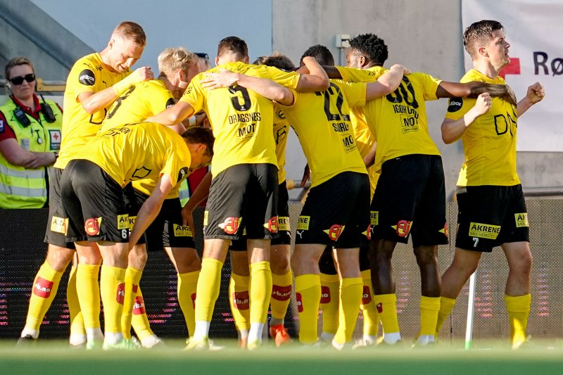 SLO GAMLEKLUBBEN: Pål-André Helland jubler etter 1-0-scoringen mot RBK i 2021. Gjermund Åsen sørget for 2-0. Foto: Fredrik Hagen / NTB