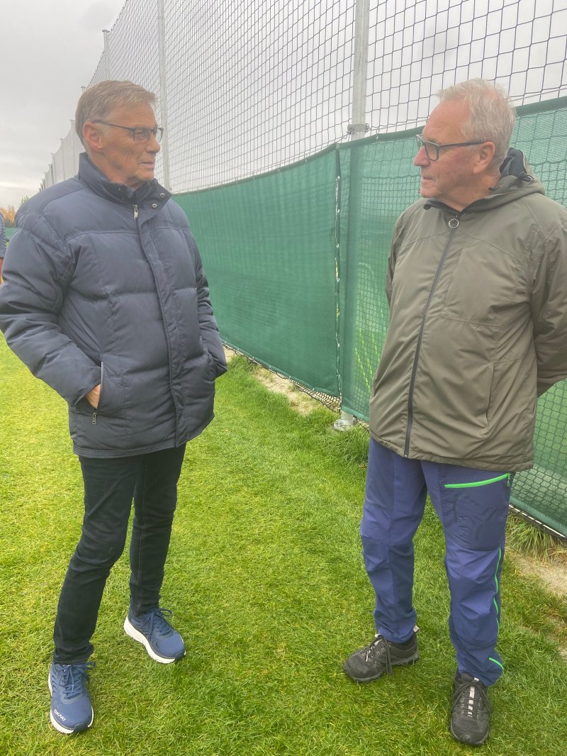 GAMLE KJENTE: Georg Hammer var spiller og Svein Skoglunn leder under storhetstiden på 1970- og 80-tallet. Foto: Morten Stokstad